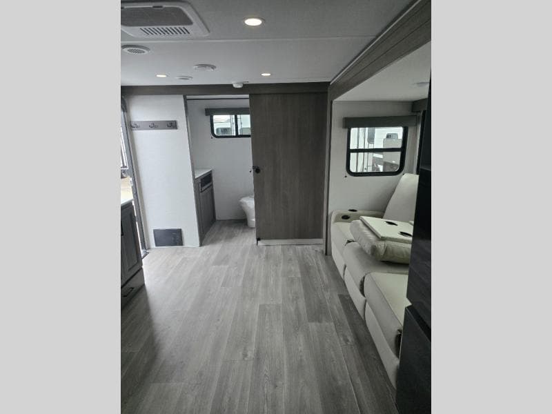 2026 Grand Design 2026 Grand Design Transcend - thumbnail 12