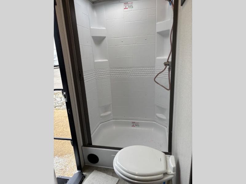 2025 Keystone RV 2025 Keystone RV Cougar Half Ton - thumbnail 10