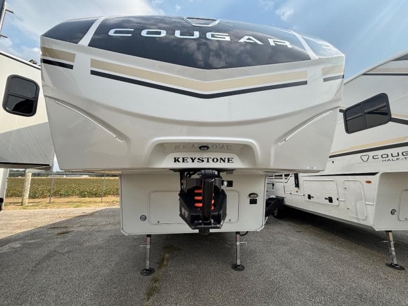 2026 Keystone RV 2026 Keystone RV Cougar Half Ton - thumbnail 2