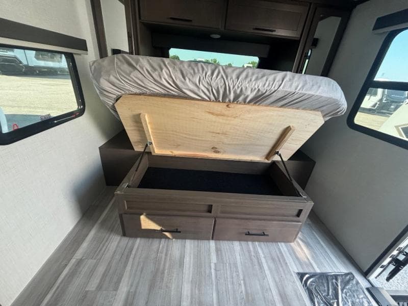 2026 Keystone RV 2026 Keystone RV Cougar Half Ton - thumbnail 14