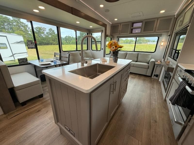 2026 Alliance RV 2026 Alliance RV Avenue - thumbnail 12