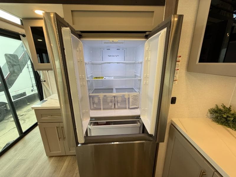 2026 Alliance RV 2026 Alliance RV Benchmark - thumbnail 13