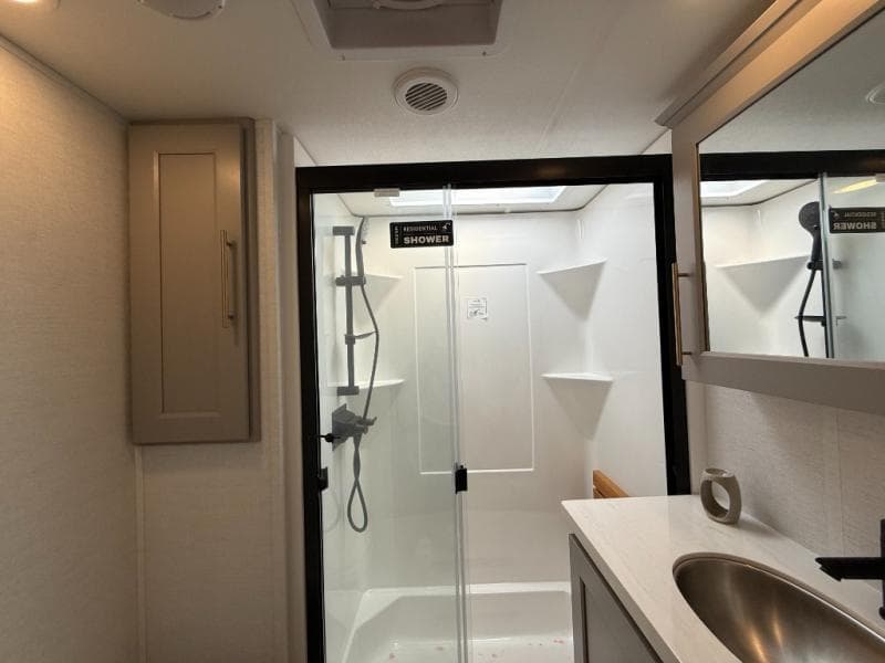 2026 Alliance RV 2026 Alliance RV Paradigm - thumbnail 27