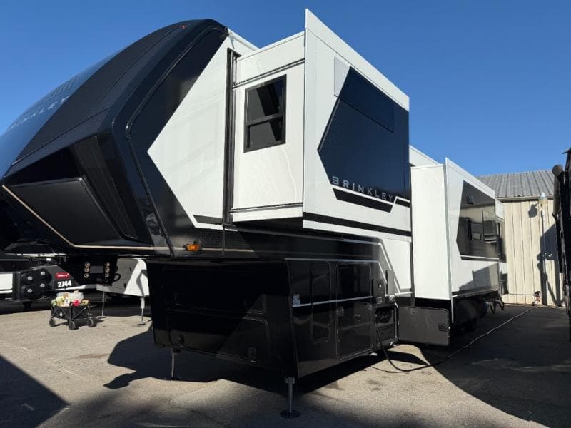 2026 Brinkley RV 2026 Brinkley RV Model G - thumbnail 3