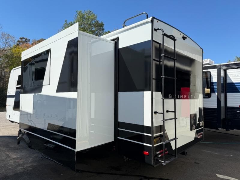 2026 Brinkley RV 2026 Brinkley RV Model IX - thumbnail 37
