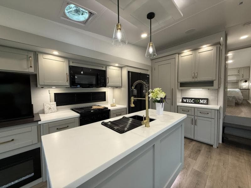 2026 Brinkley RV 2026 Brinkley RV Model Z - thumbnail 7