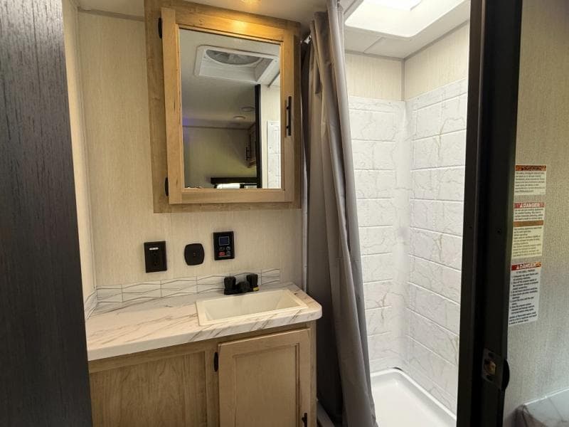 2026 Forest River 2026 Forest River Cherokee Grey Wolf - thumbnail 15