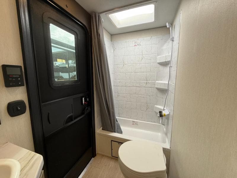 2026 Forest River RV 2026 Forest River RV Cherokee Grey Wolf - thumbnail 24