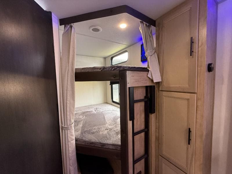 2026 Forest River RV 2026 Forest River RV Cherokee Grey Wolf - thumbnail 25