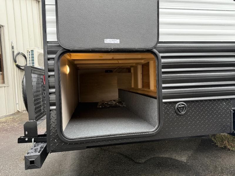 2026 Forest River 2026 Forest River Cherokee Grey Wolf - thumbnail 4