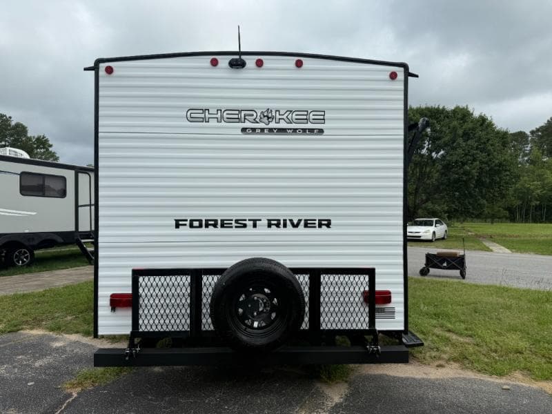 2026 Forest River 2026 Forest River Cherokee Grey Wolf - thumbnail 35
