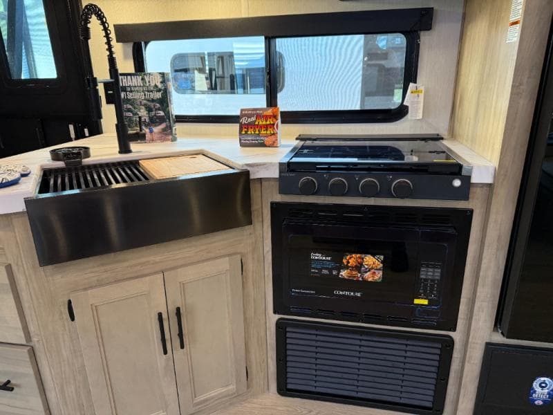 2026 Forest River RV 2026 Forest River RV Cherokee Wolf Den - thumbnail 13