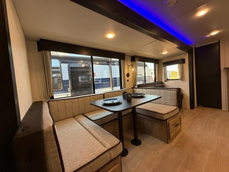 2026 Forest River RV 2026 Forest River RV Cherokee Wolf Den - thumbnail 18