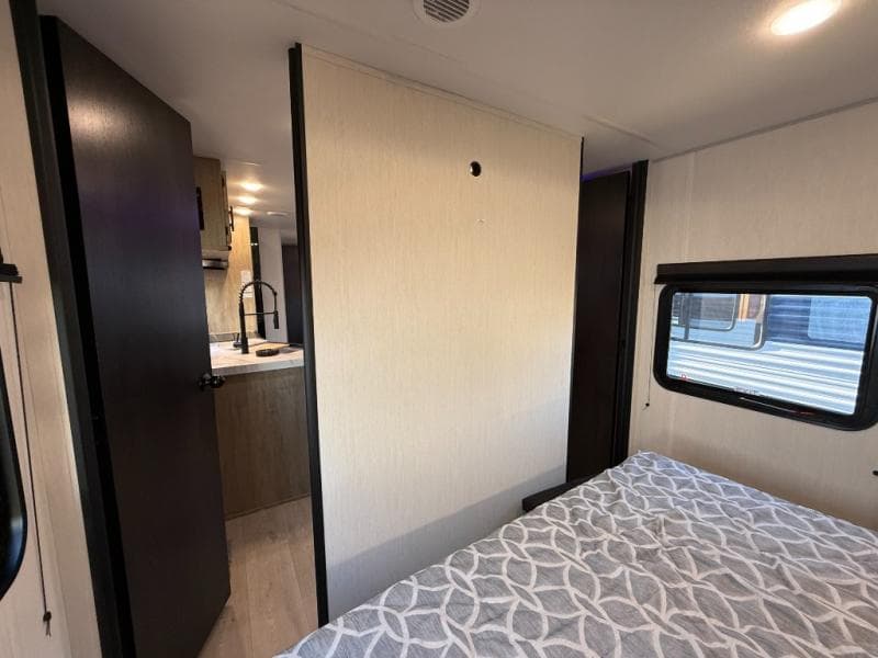 2026 Forest River RV 2026 Forest River RV Cherokee Wolf Den - thumbnail 40