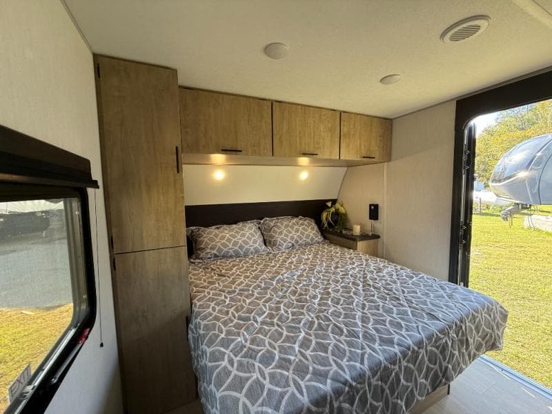 2026 Forest River 2026 Forest River Cherokee Wolf Den - thumbnail 33