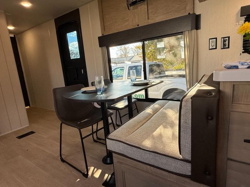 2026 Forest River 2026 Forest River Cherokee Wolf Den - thumbnail 14