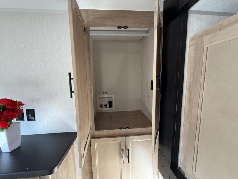 2026 Forest River 2026 Forest River Cherokee Wolf Den - thumbnail 30