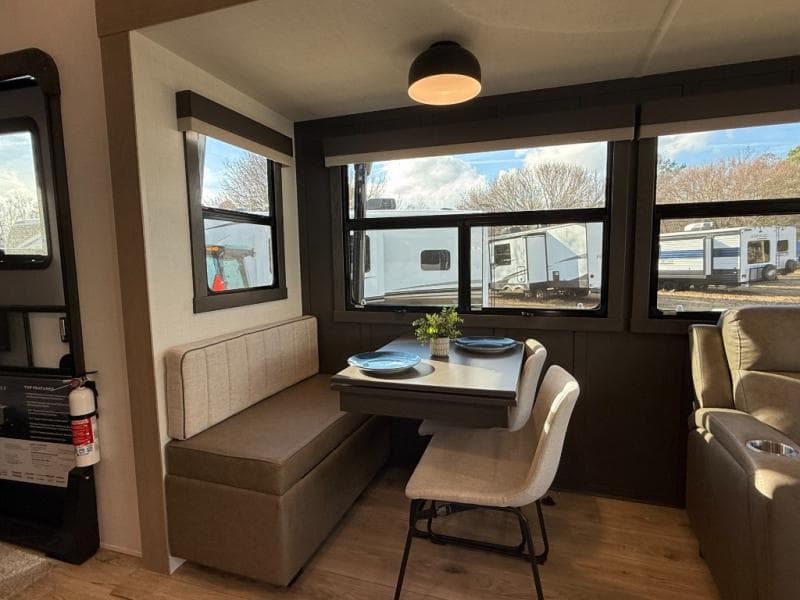 2026 Forest River 2026 Forest River Flagstaff Classic - thumbnail 16