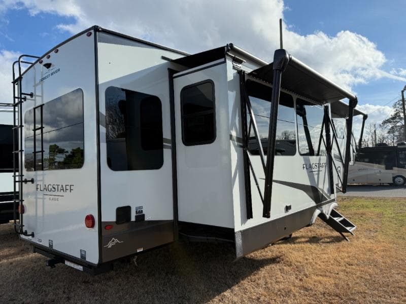 2026 Forest River 2026 Forest River Flagstaff Classic - thumbnail 36