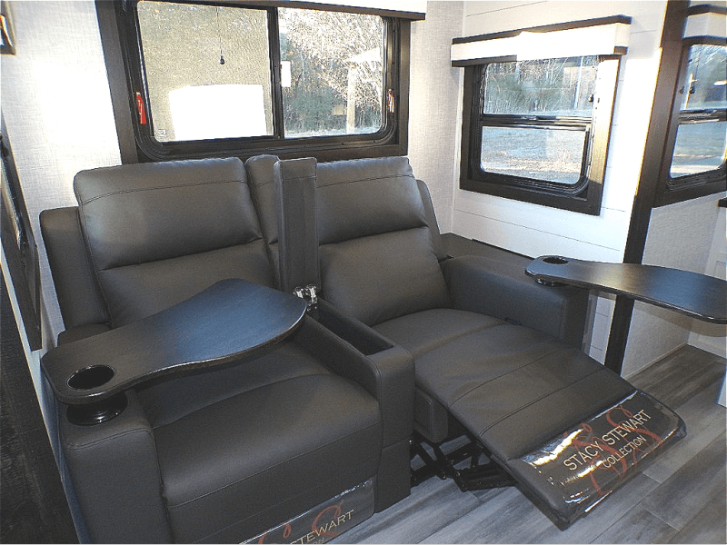 2024 Jayco 2024 Jayco Jay Feather - thumbnail 15