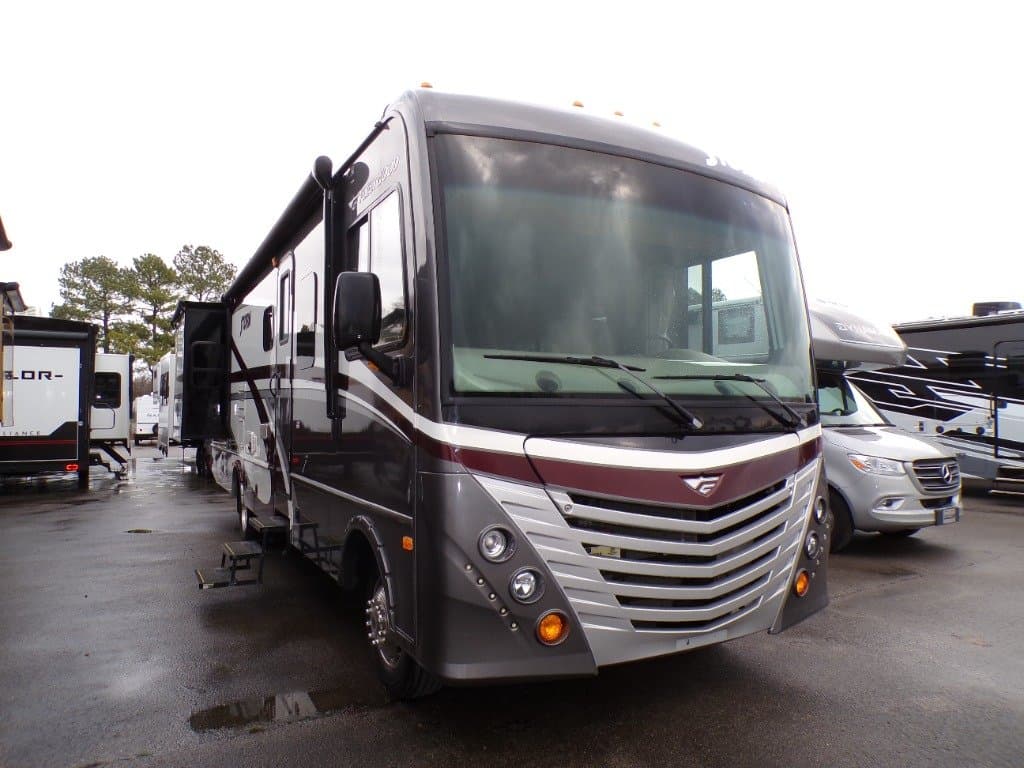 2016 Fleetwood Storm 32V