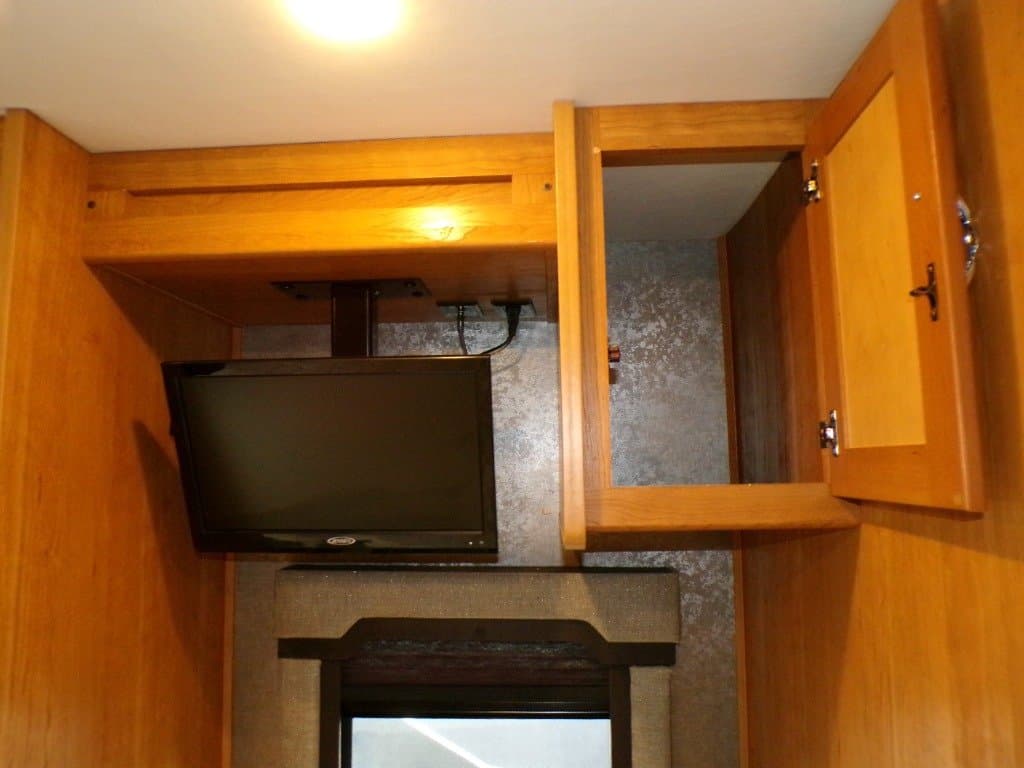 2016 Fleetwood 2016 Fleetwood Storm - thumbnail 57