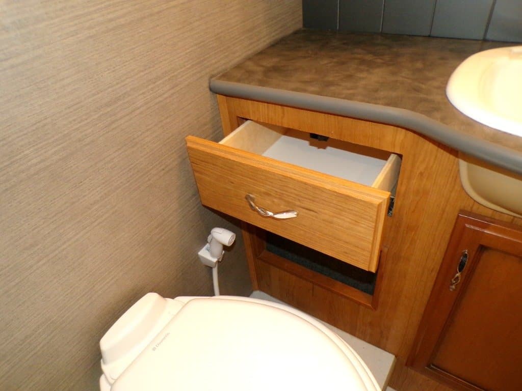 2016 Fleetwood 2016 Fleetwood Storm - thumbnail 68