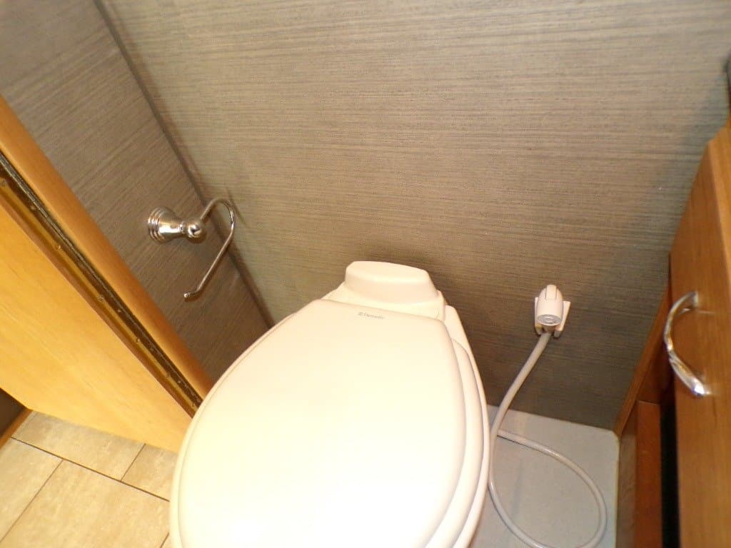 2016 Fleetwood 2016 Fleetwood Storm - thumbnail 70