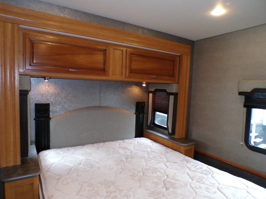 2016 Fleetwood 2016 Fleetwood Storm - thumbnail 52