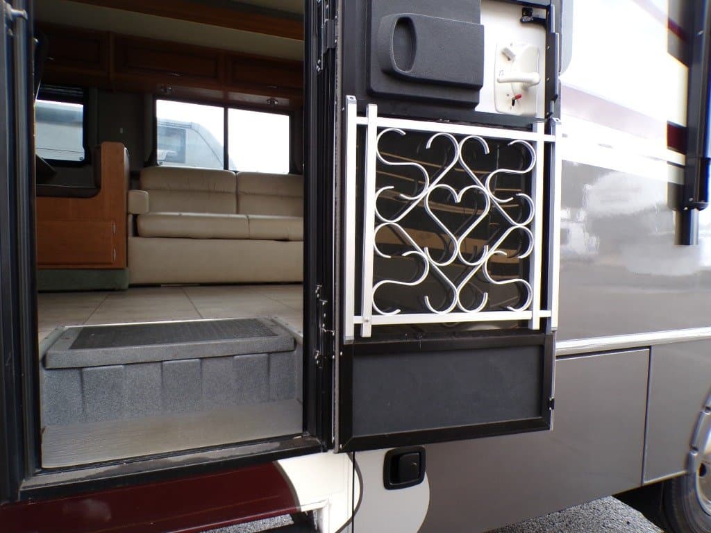 2016 Fleetwood 2016 Fleetwood Storm - thumbnail 17