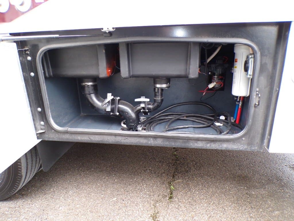 2016 Fleetwood 2016 Fleetwood Storm - thumbnail 14