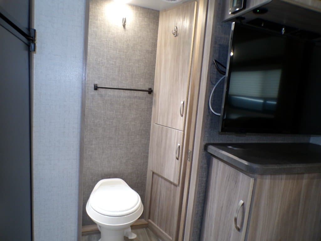 2022 Winnebago 2022 Winnebago Micro Minnie - thumbnail 41