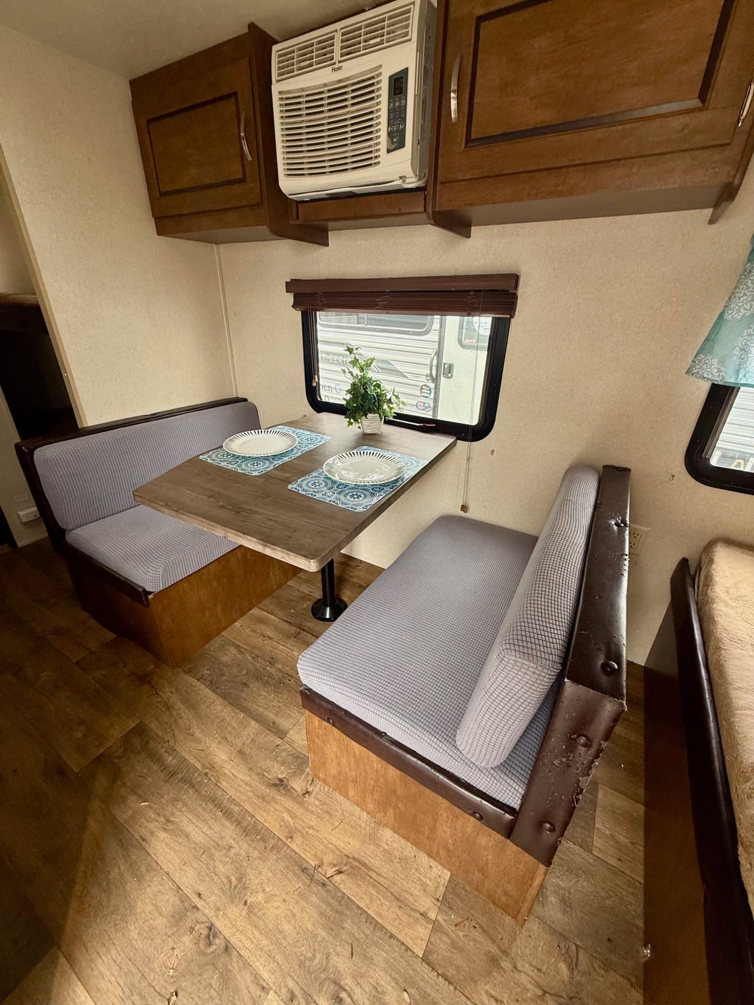 2017 Forest River 2017 Forest River Wildwood FSX - thumbnail 13