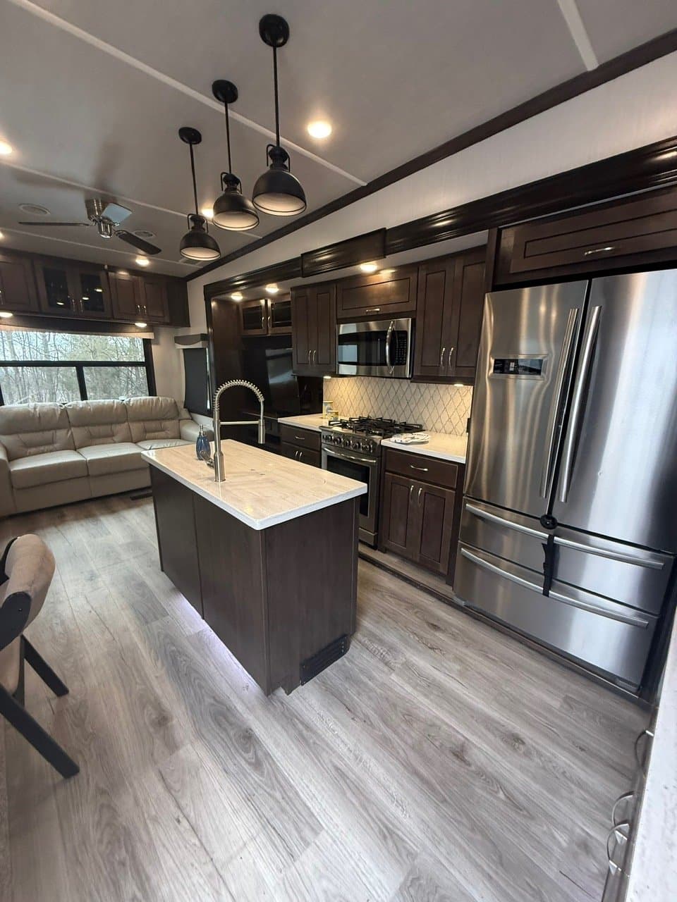 2020 Cedar Creek 2020 Cedar Creek Silverback - thumbnail 9