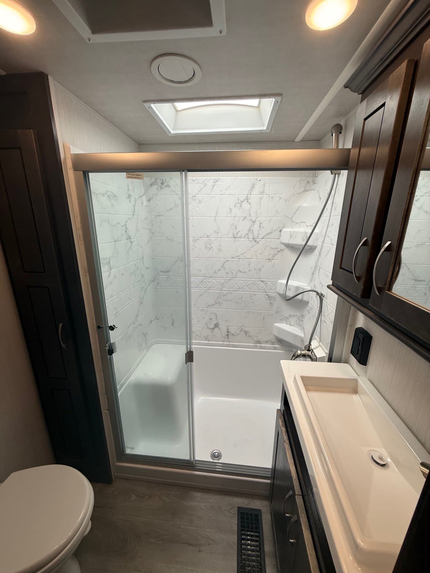 2020 Cedar Creek 2020 Cedar Creek Silverback - thumbnail 18