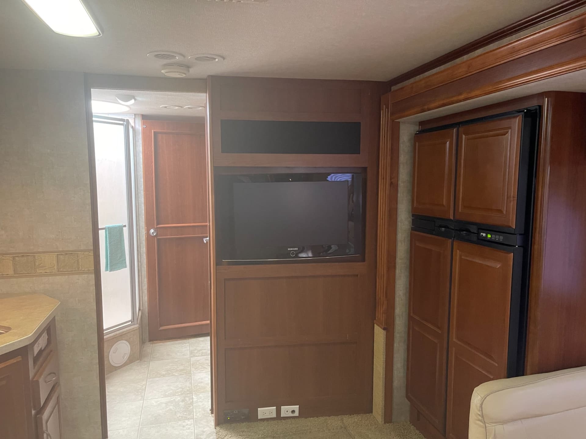 2008 Fleetwood 2008 Fleetwood Bounder - thumbnail 5