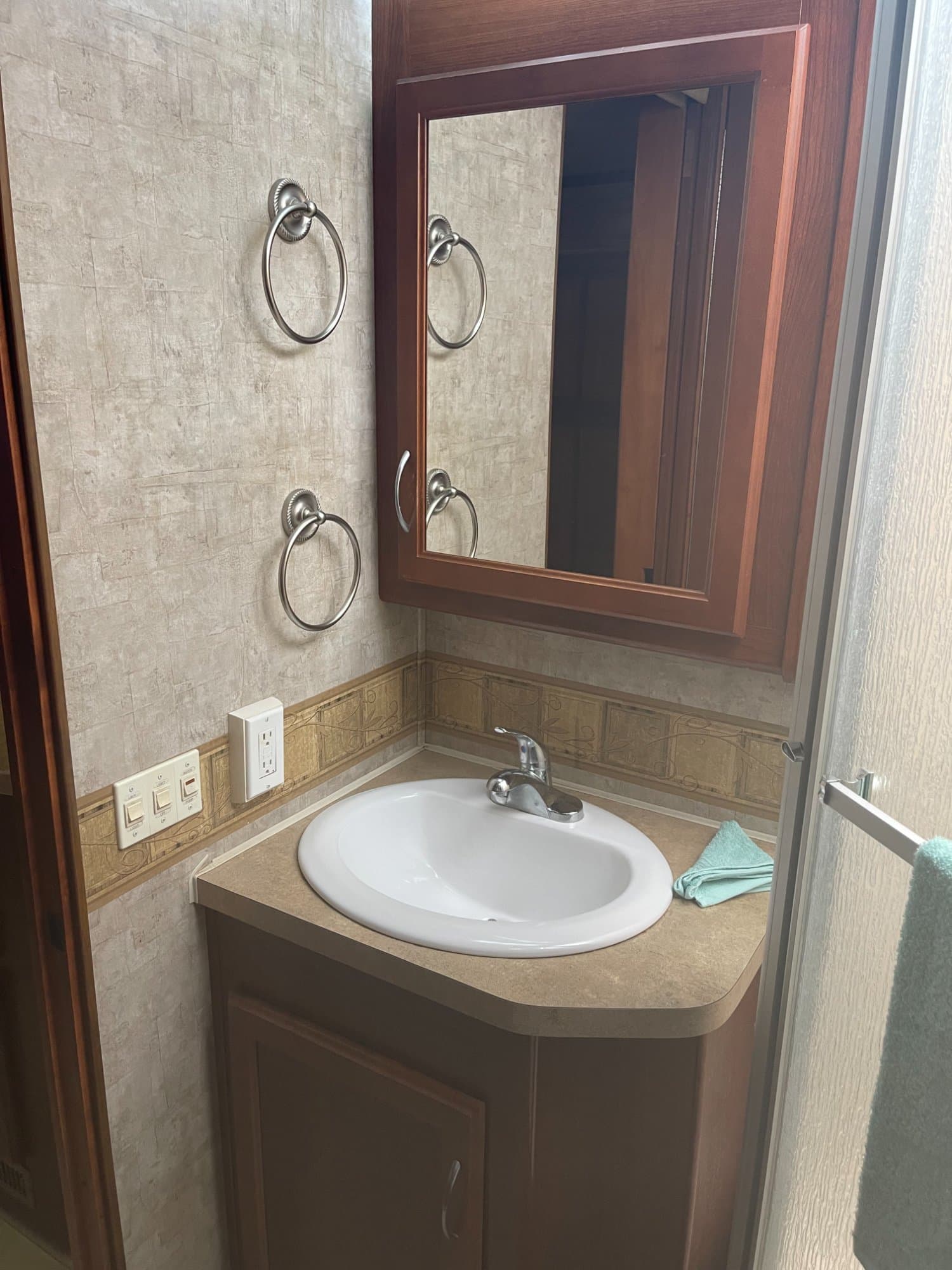 2008 Fleetwood 2008 Fleetwood Bounder - thumbnail 14