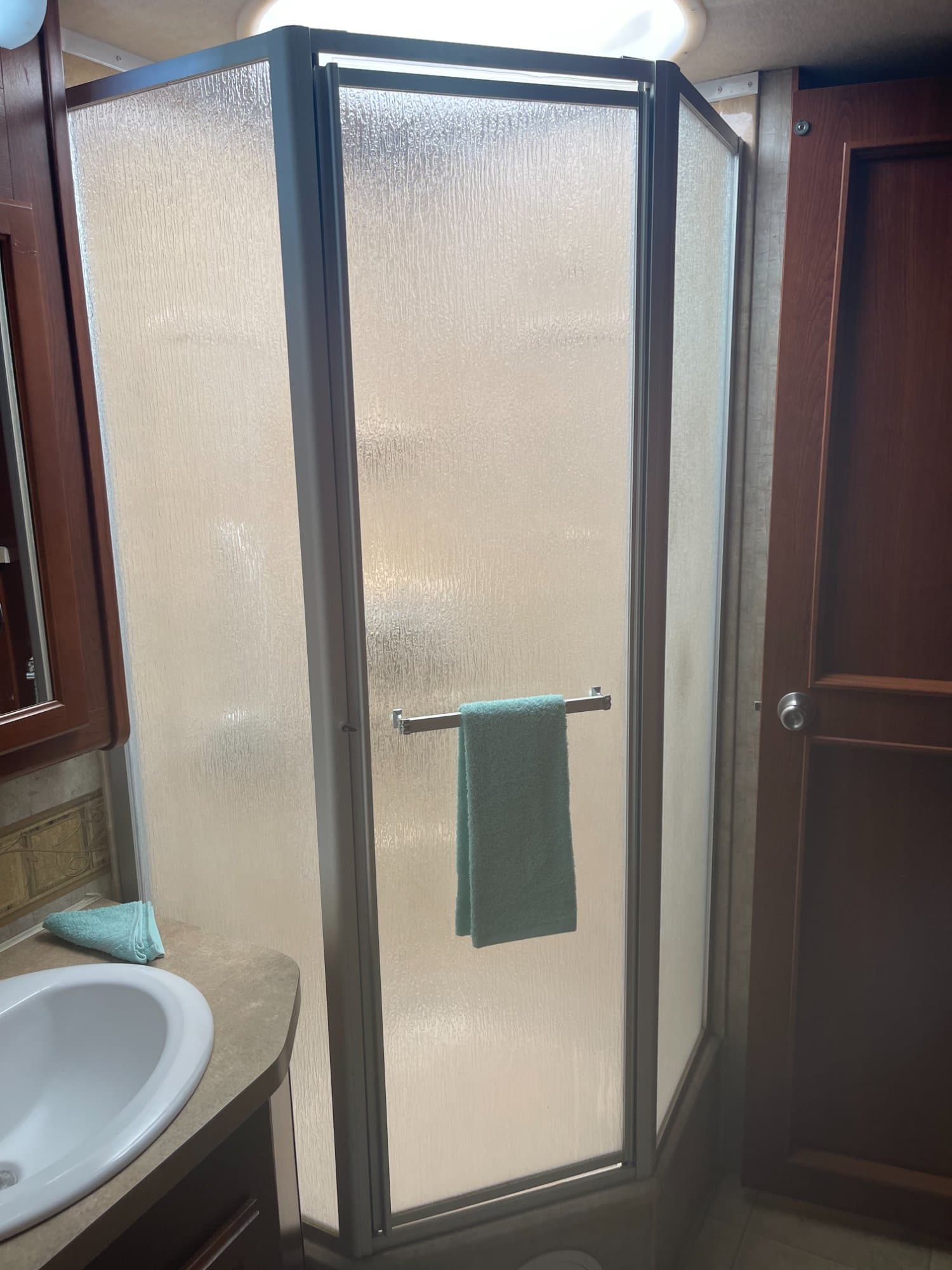 2008 Fleetwood 2008 Fleetwood Bounder - thumbnail 15