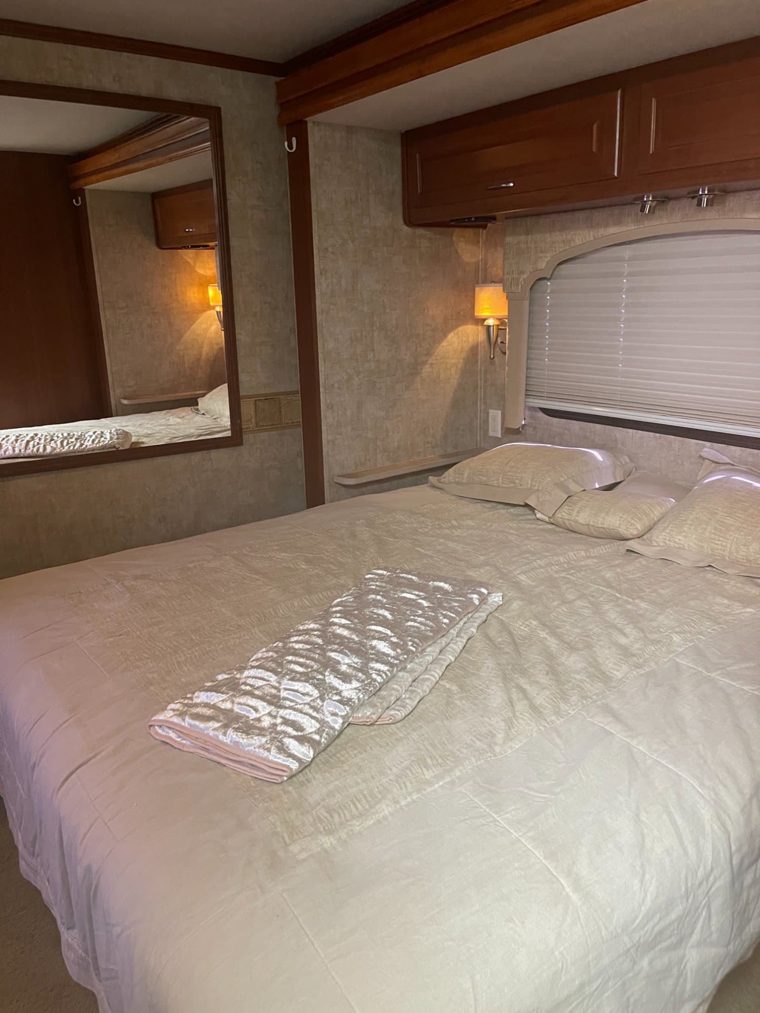 2008 Fleetwood 2008 Fleetwood Bounder - thumbnail 20