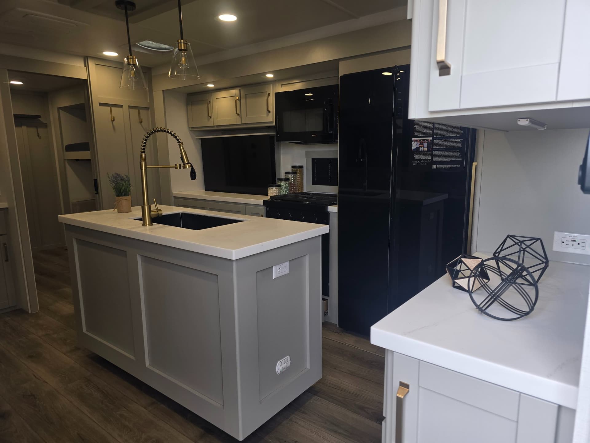 2026 Brinkley RV 2026 Brinkley RV Model Z - thumbnail 12