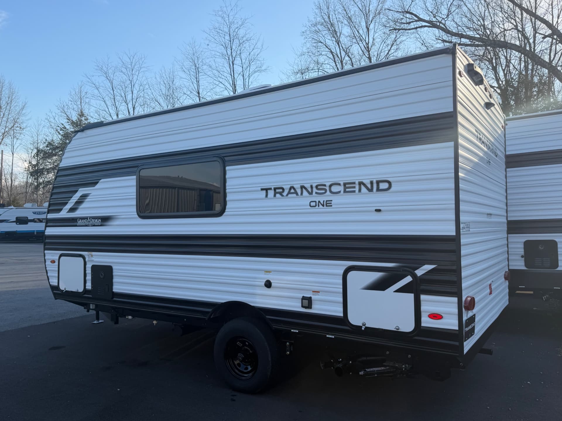 2026 Grand Design 2026 Grand Design Transcend - thumbnail 4