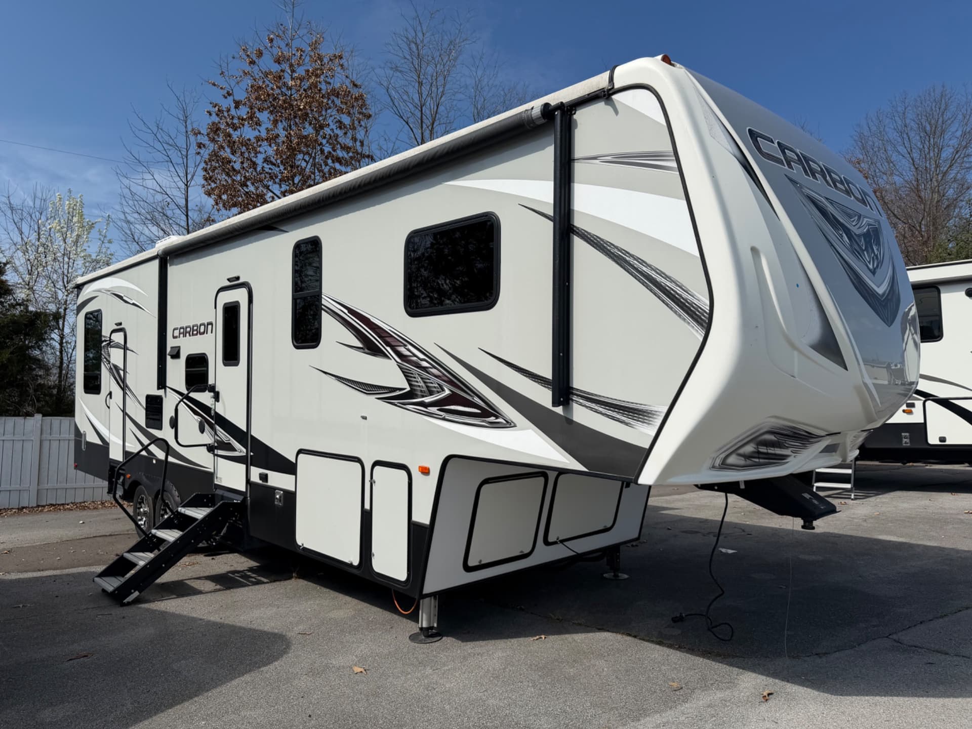 2017 Keystone RV 2017 Keystone RV Carbon - image 1