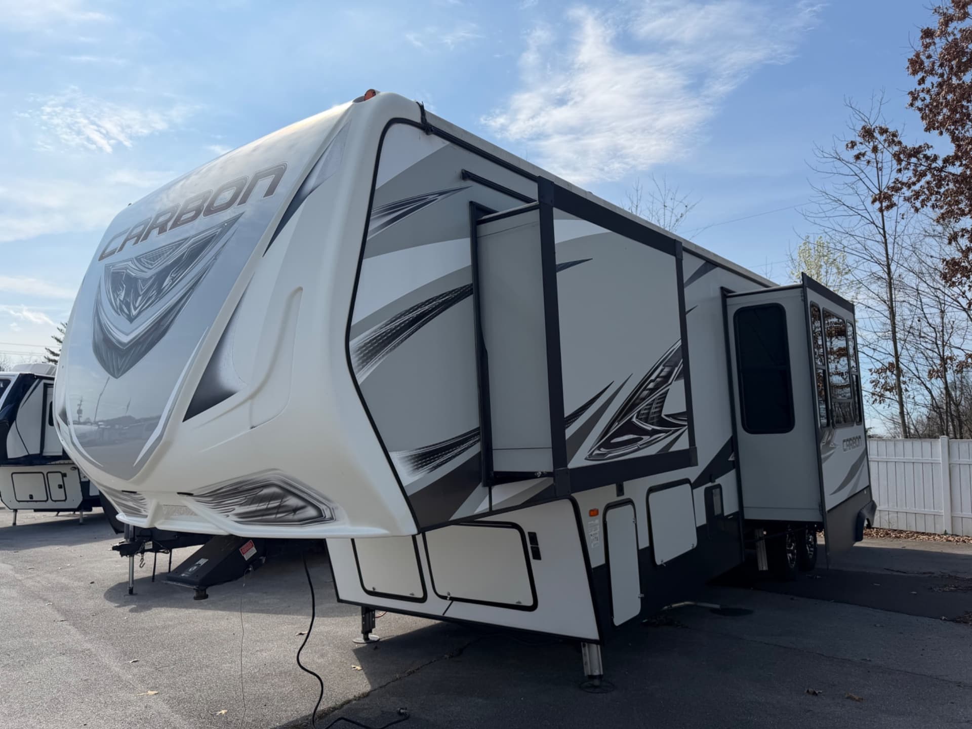 2017 Keystone RV 2017 Keystone RV Carbon - thumbnail 2