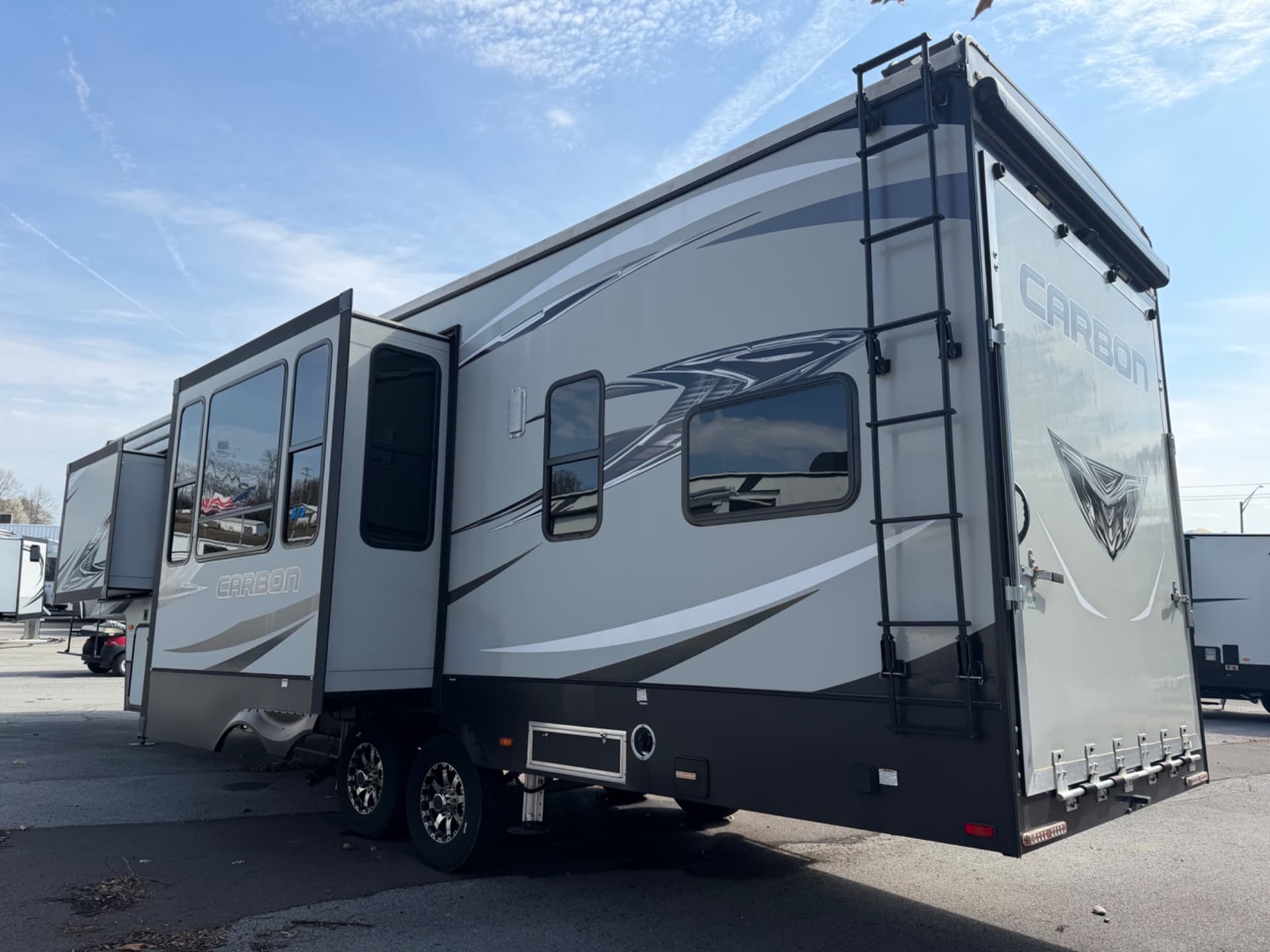 2017 Keystone RV 2017 Keystone RV Carbon - thumbnail 3