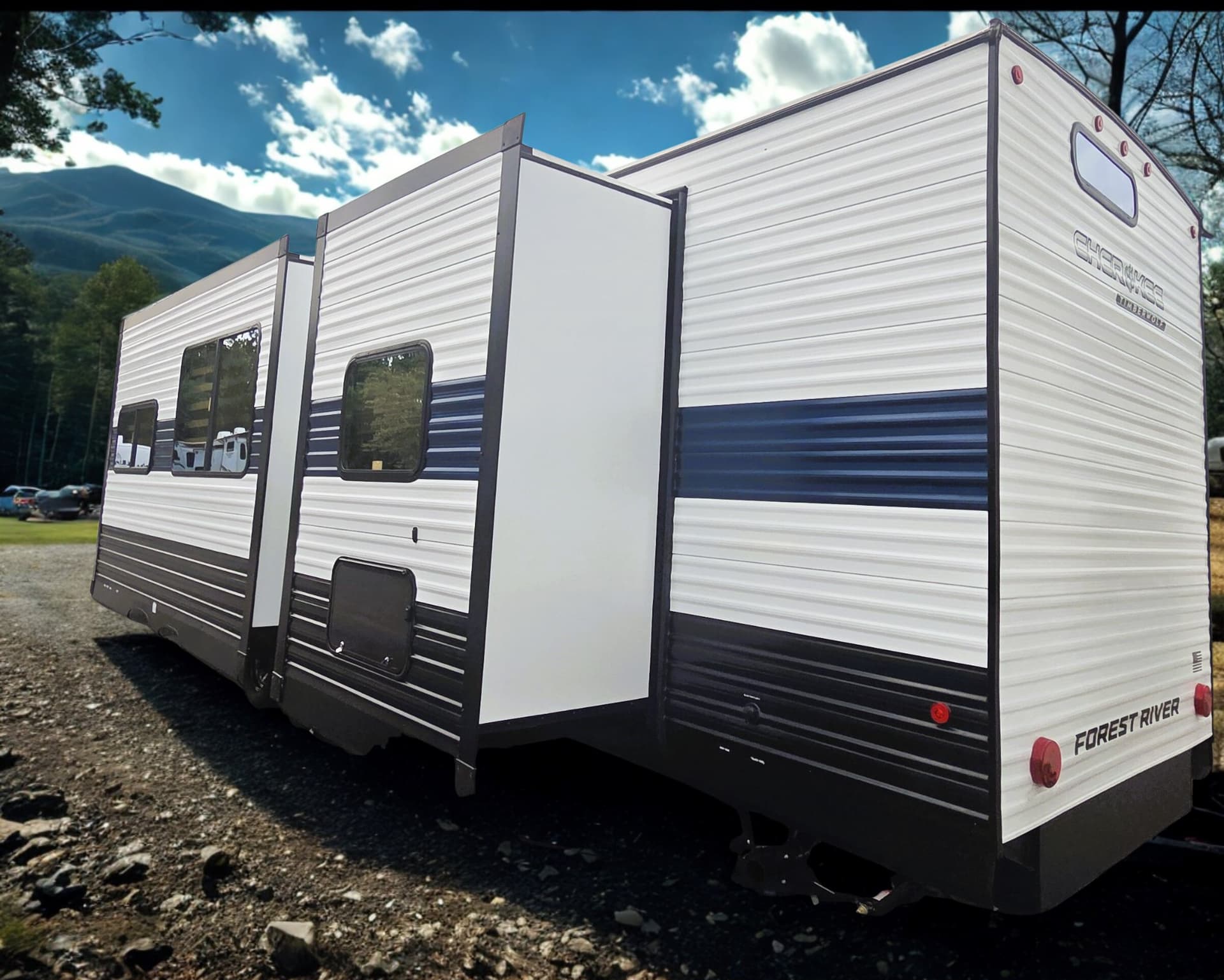 2025 Forest River 2025 Forest River Cherokee Timberwolf - thumbnail 5