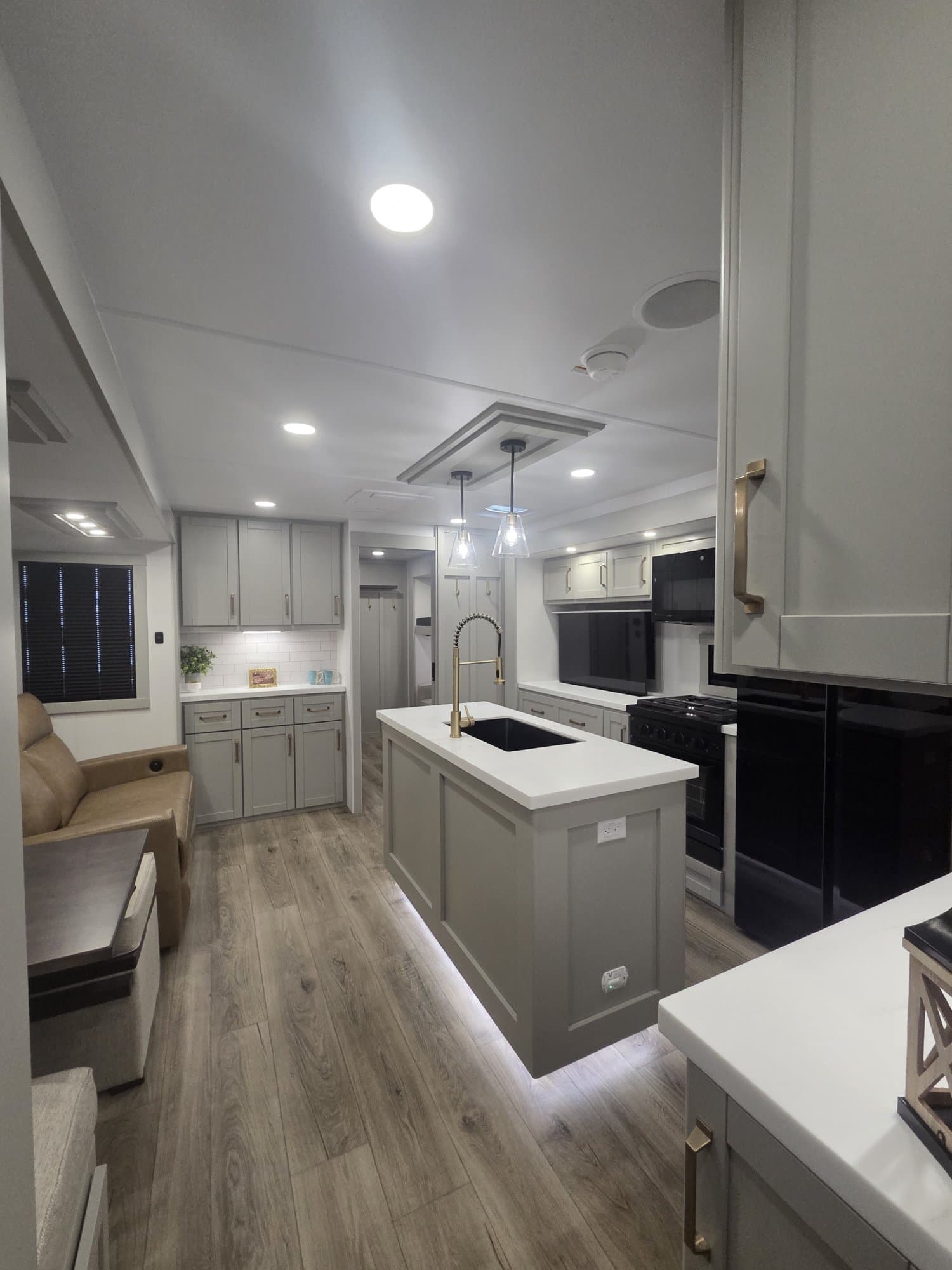 2026 Brinkley RV 2026 Brinkley RV Model Z - thumbnail 5