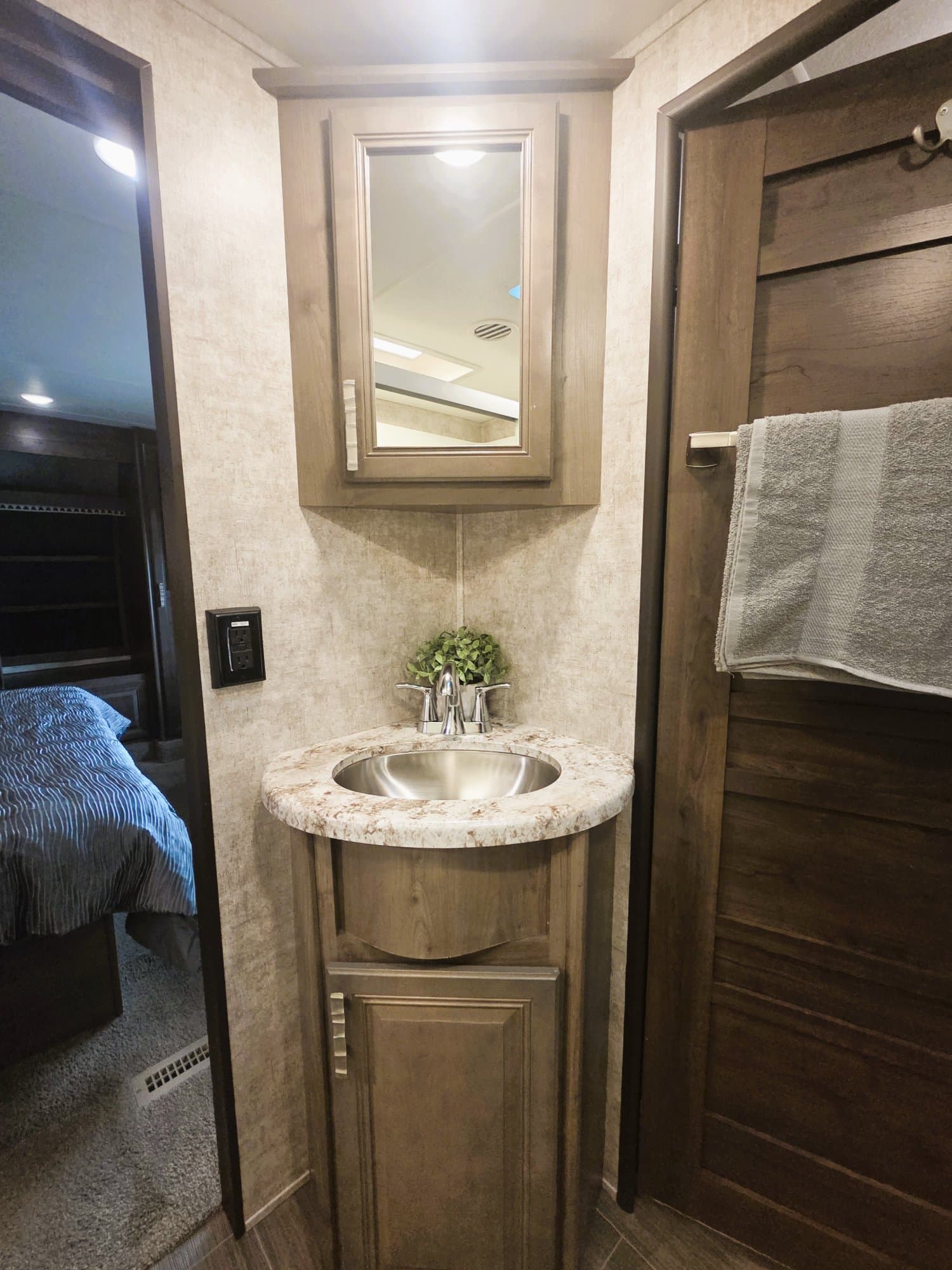 2017 Highland Ridge RV 2017 Highland Ridge RV Open Range 3X - thumbnail 15