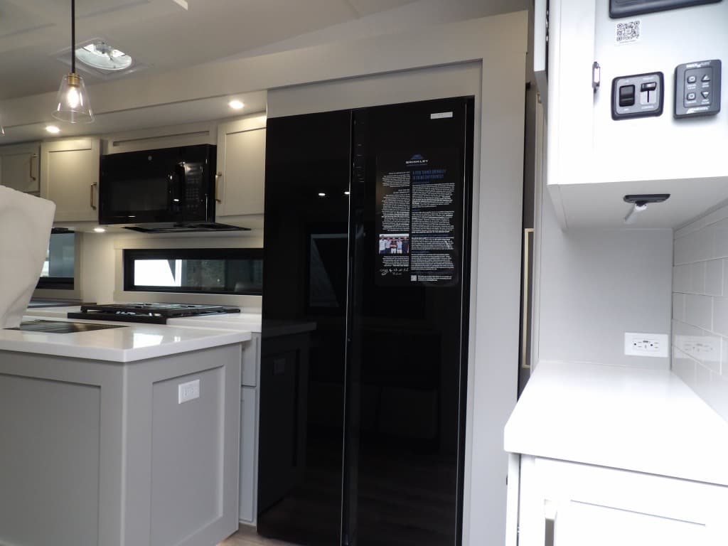 2026 Brinkley RV 2026 Brinkley RV Model Z Air - thumbnail 4