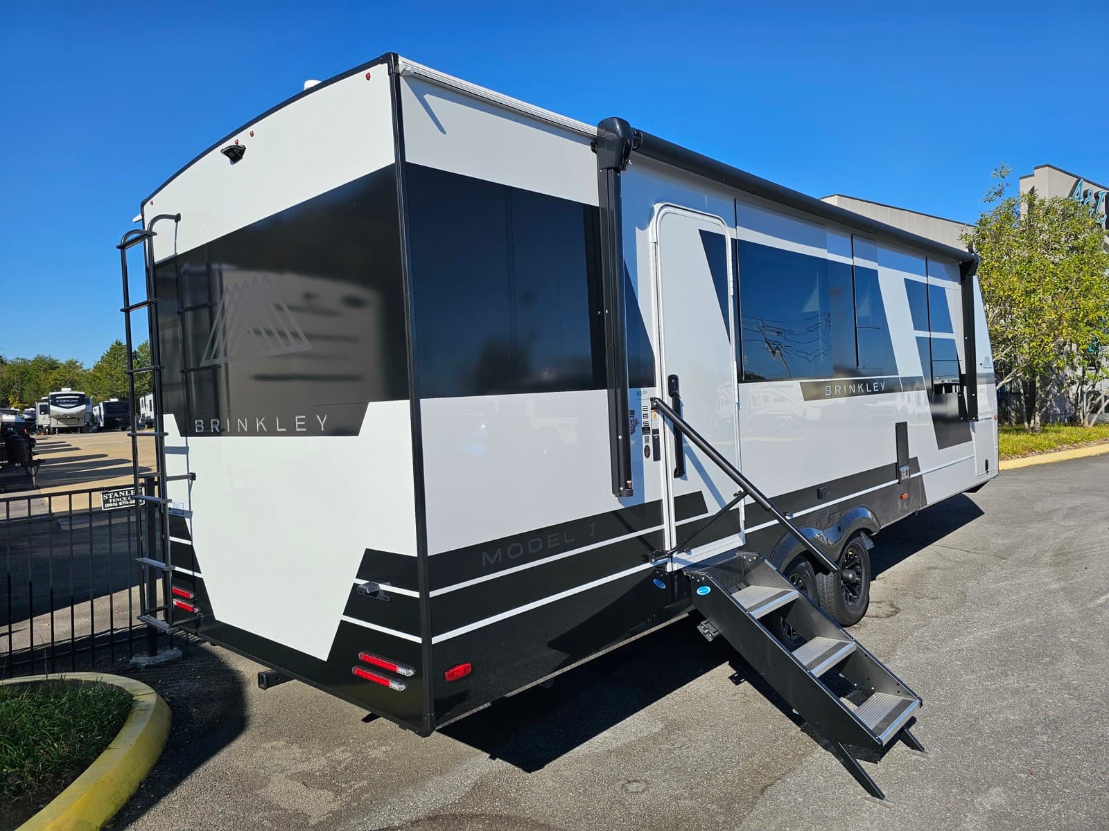 2026 Brinkley RV 2026 Brinkley RV Model IX - thumbnail 6