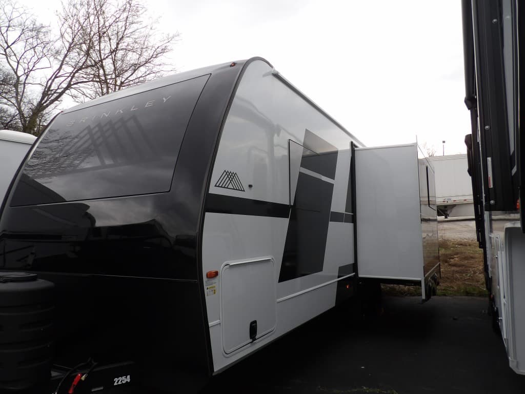 2026 Brinkley RV 2026 Brinkley RV Model IX - thumbnail 3